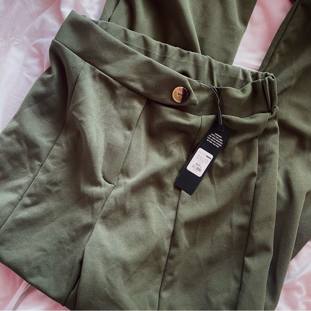 NWT Fashion Nova Wide Leg Dress Pant - Olive (size large)
